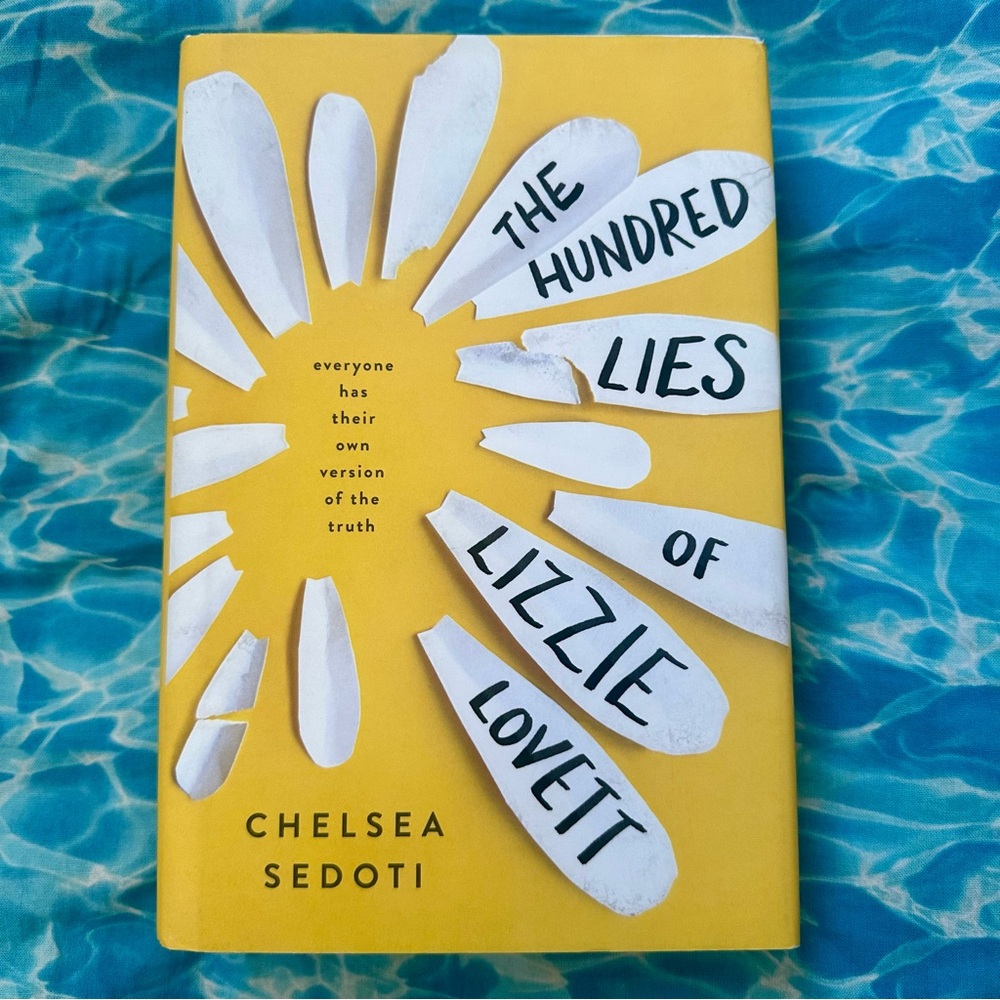 Theโ Hundred Lies of Lizzie Lovett Chelsea Sedoti Sourcebooks YA Mystery BookTok